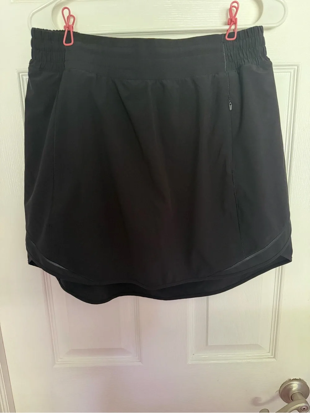 *LIKE NEW* lululemon skort (Black, Size 12)
